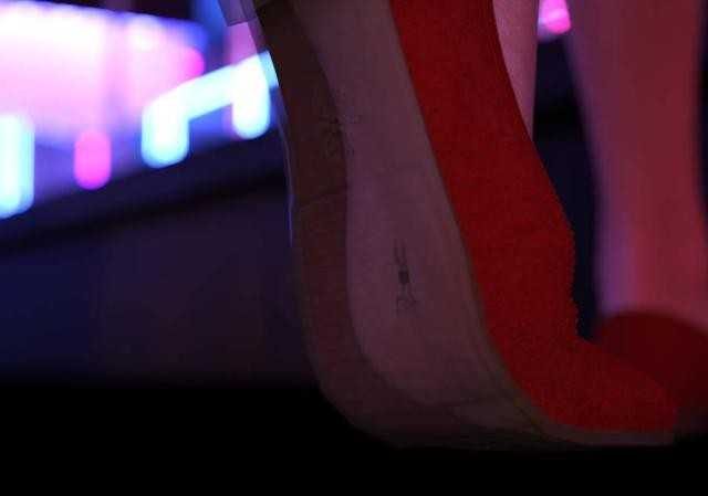 Nickisking1 – I Want My Girlfriend’s Sister’s Feet